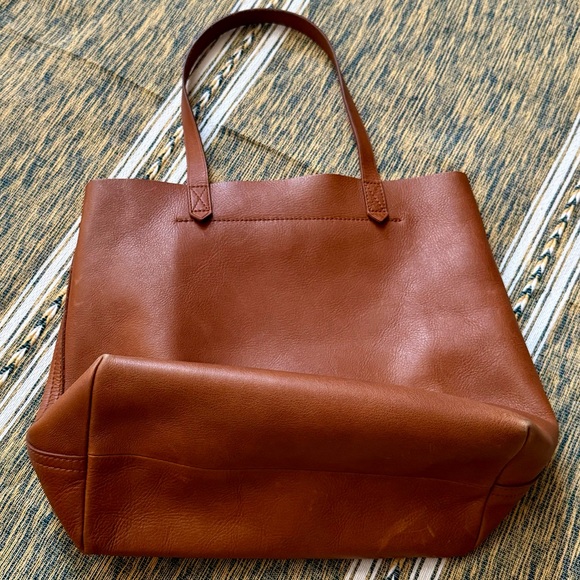 • M A D E W E L L • - Picture 2 of 3